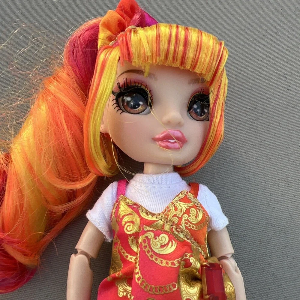 Rainbow Junior High Special Edition Laurel De'Vious 9in Fashion Doll MGA‎